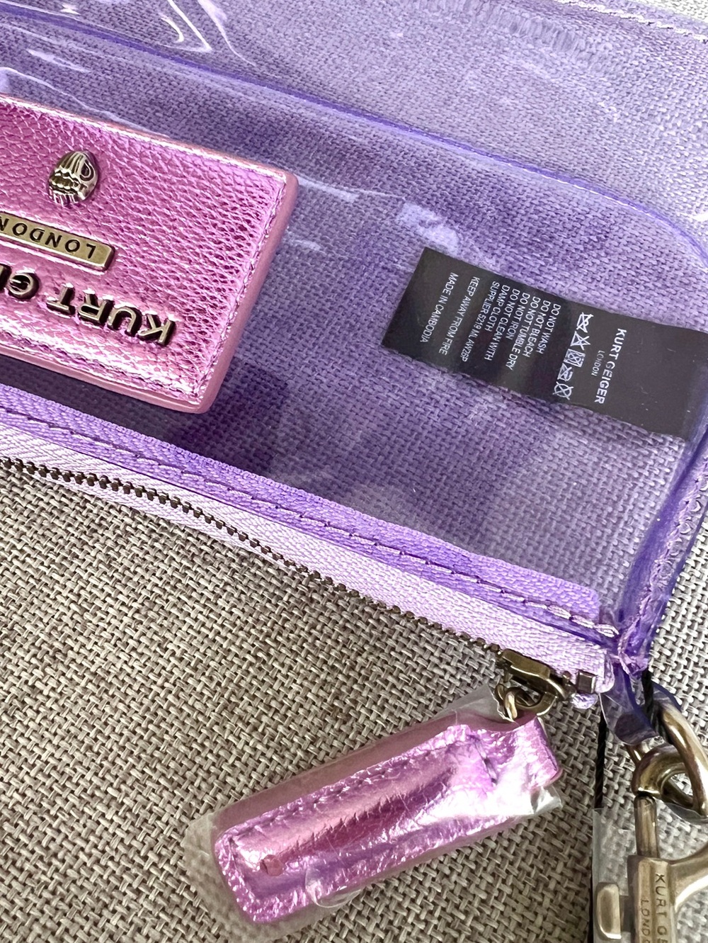 Kurt Geiger Highgate Convertible vinyl clear Wristlet Shoulder bag lavender - Picture 15 of 16